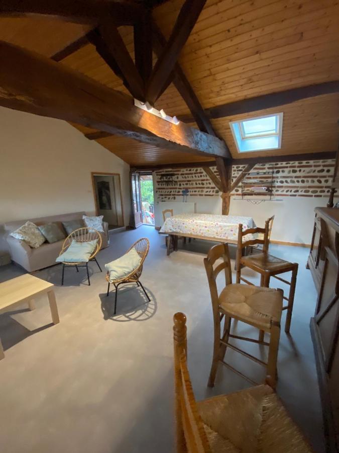 Philoufleur - Gite Restaure En Campagne Chaneins Eksteriør bilde